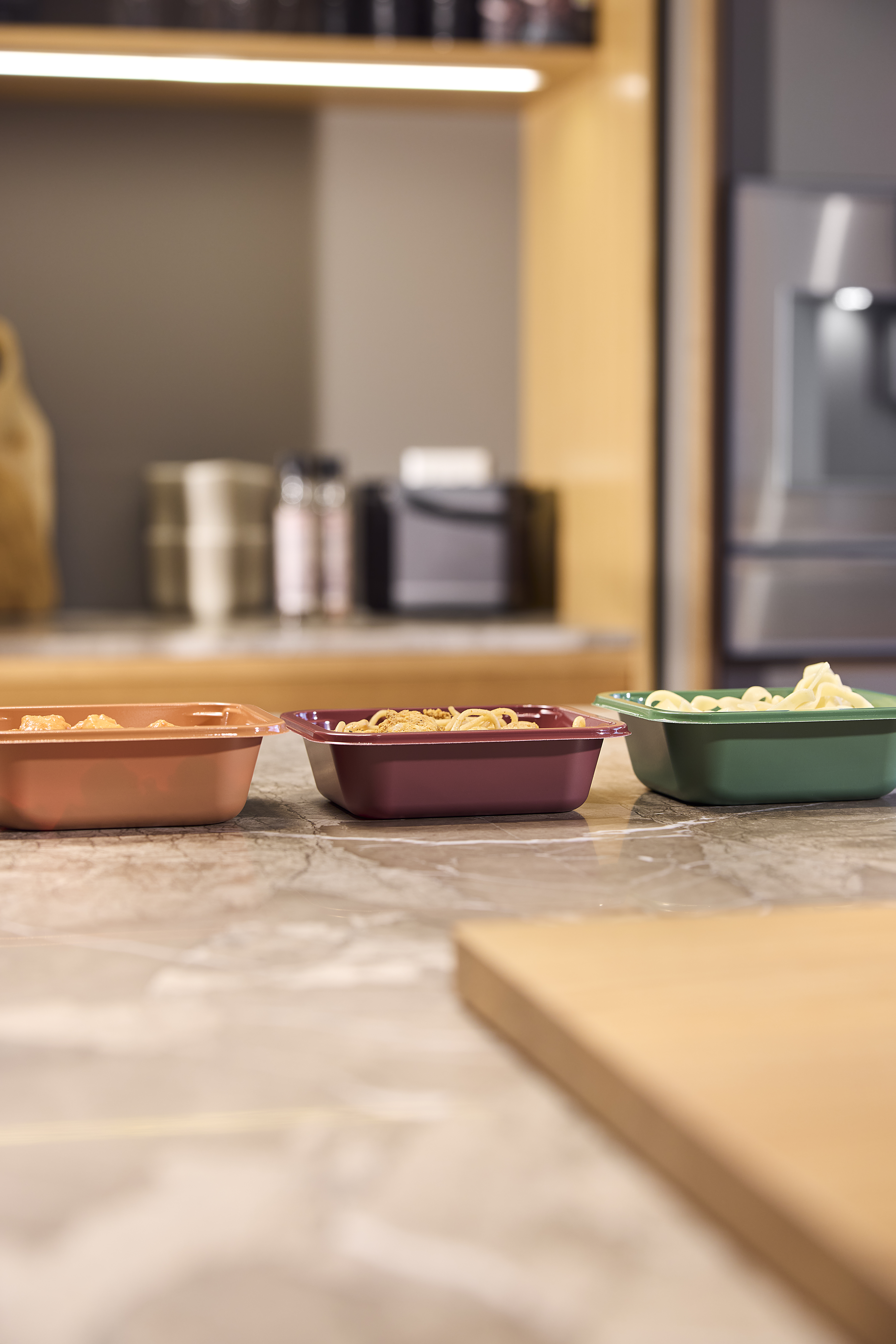 CPET_Terracotta_Bordeaux_Green_Ready Meal dish_Kitchen (2)